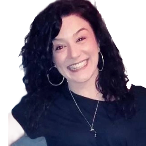 Portrait of Romina, Academic Expert at Avandy Education